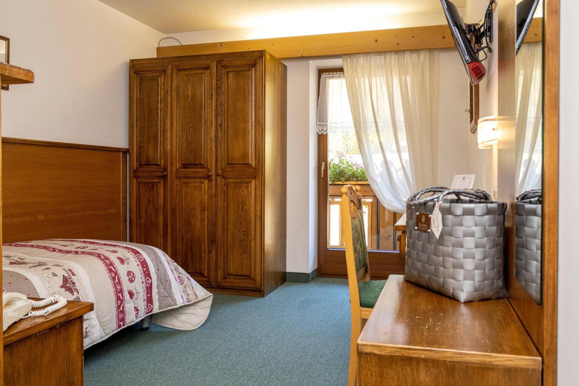 Wellness Hotel Dolomia Soraga Exterior foto