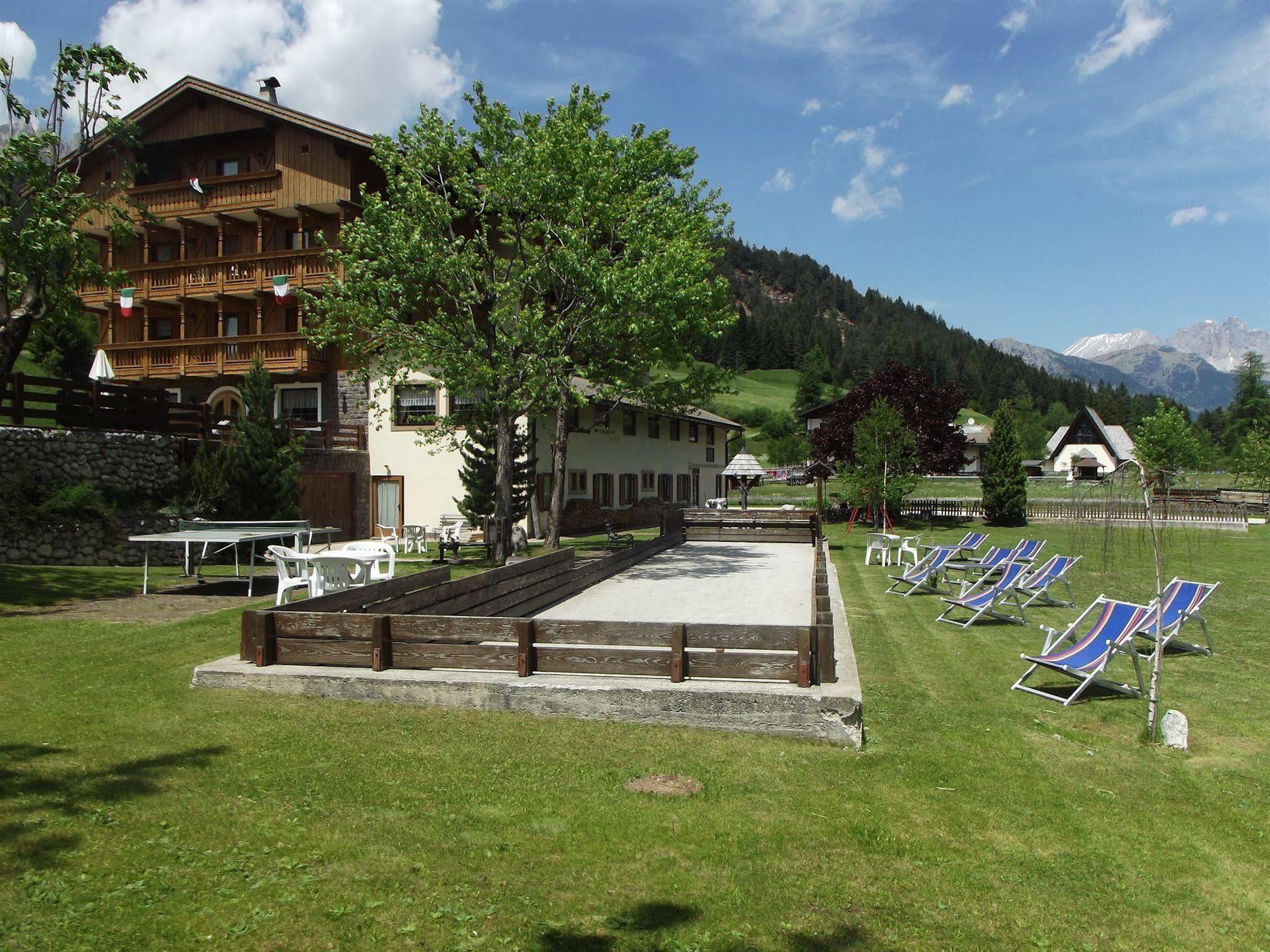 Wellness Hotel Dolomia Soraga Exterior foto